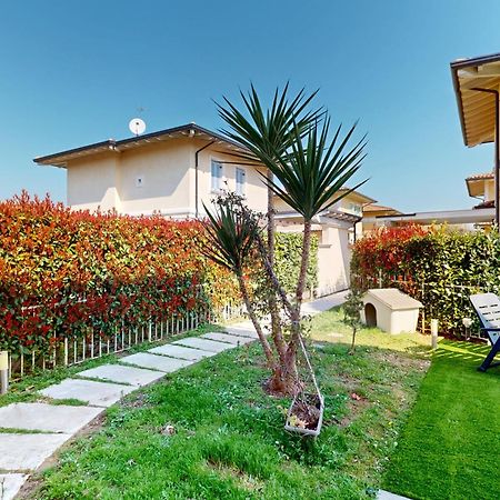 Villa Dolcevita By Bookinggardalake Manerba del Garda Exterior foto